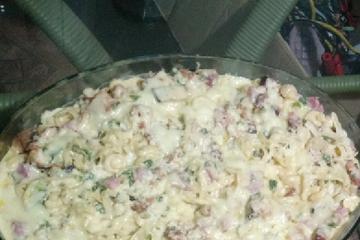 Macarrão aos 4 queijos e bacon
