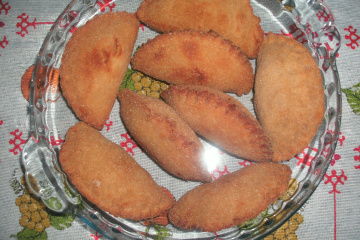 Risoles de frango com creme de queijo