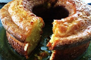 Bolo de laranja molhadinho