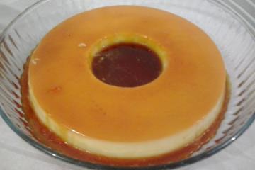 Pudim de leite condensado com coco