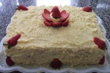 Torta de morango com nata