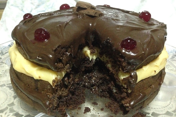 Bolo trufado de brigadeiro branco e preto