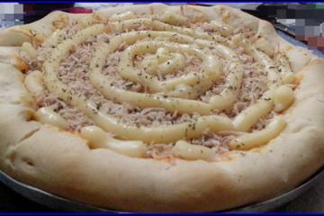 Pizza com borda recheada