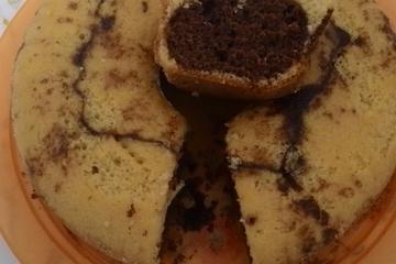 Bolo mesclado de chocolate
