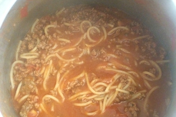 Macarrão com carne moída