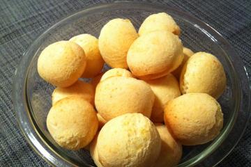 Pão de queijo mineiro