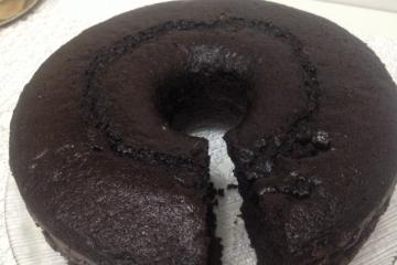 Bolo de chocolate simples e fofo