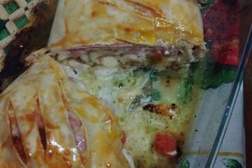 Rocambole  de massa de pastel