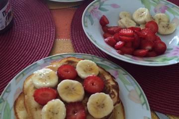 Panqueca americana de banana e canela