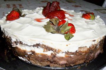 Torta de chocolate e morango