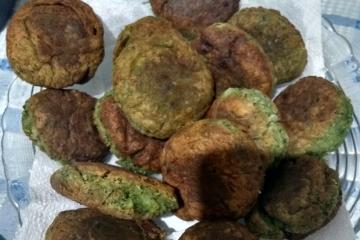 Bolinhos de folhas de brócolis