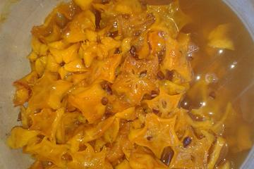 Doce de carambola em caldas