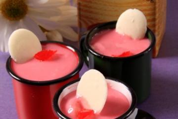 Estrogonofe de Salada de Frutas e Gelatina