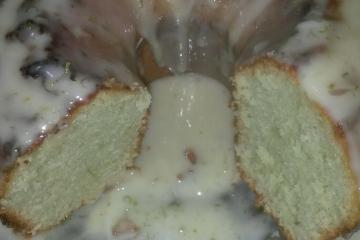 Bolo de gelatina de limão