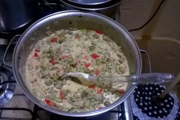 Moqueca de Sururu com farofa de alho