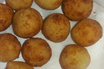 Bolinha de Queijo