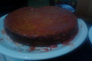 Bolo cremoso e crocante de goiaba