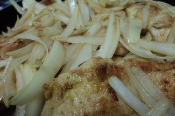 Filé de frango acebolado