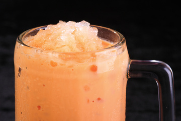 Drink de frutas com champagne