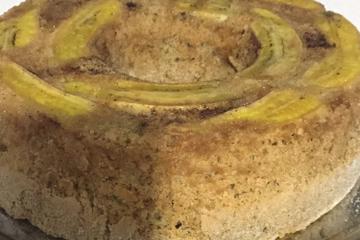 Bolo de banana fácil e sem leite