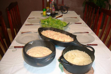 Salmão ao molho branco de camarão