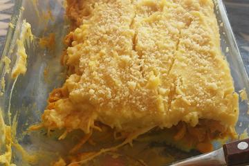 Polenta recheada com frango