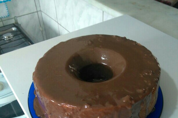 Cobertura de chocolate com leite condensado