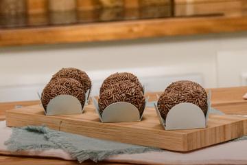 Brigadeiro recheado com sorvete