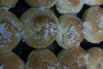 Pão de leite condensado com coco