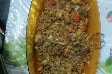 Farofa com carne assada