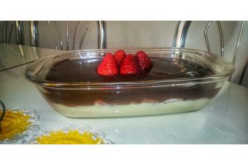 Doce sedução morango e chocolate meio amargo