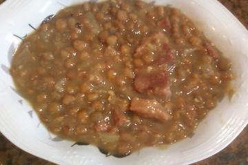 Lentilha com linguiça