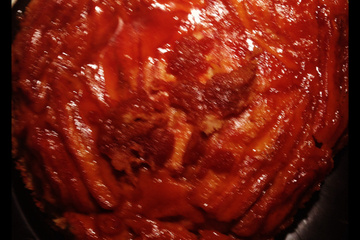 Bolo invertido de banana caramelada de liquidificador