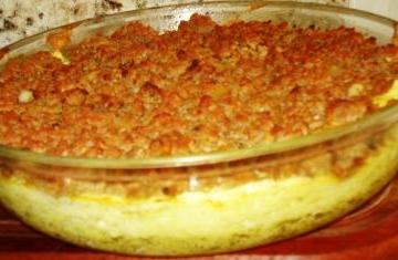 Bolo de batata com carne e queijo