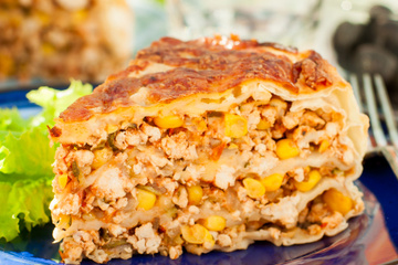 Torta cremosa de frango com milho na air fryer