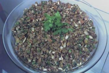 Lentilha ao molho vinagrete e sardinha