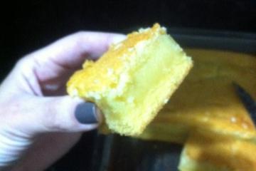 Bolo de fubá cremoso
