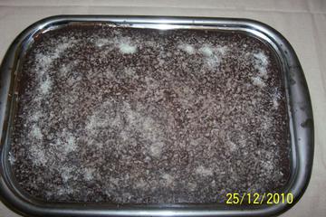 Pavê olho de sogra com calda de chocolate