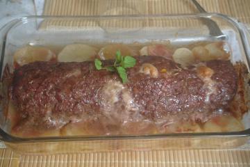 Rocambole de carne moída