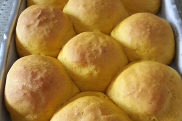 Pão de cenoura com quinoa e linhaça