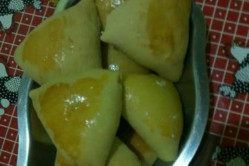 Esfiha de frango simples, barata e rápida