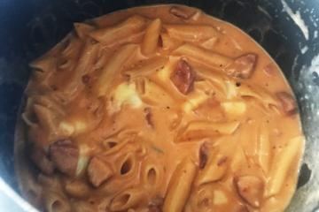 Macarrão de panela de pressão com queijo