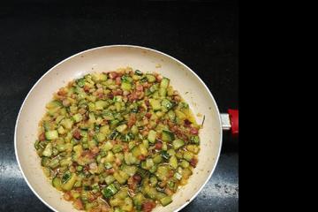 Abobrinha refogada com bacon