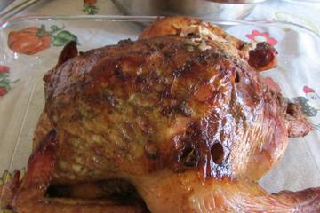 Frango recheado e assado na cerveja preta