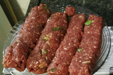 Kafta recheada na brasa