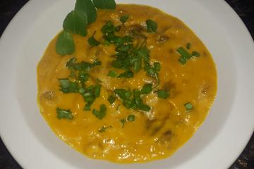 Sopa creme de abóbora cabotiã com carne