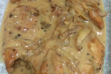 Peito de frango grelhado com requeijão