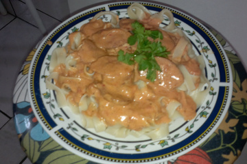 Macarrão ao molho de camarão com queijo