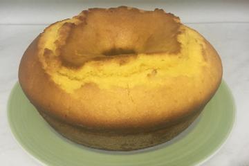 Bolo de fubá sem leite e sem farinha de trigo