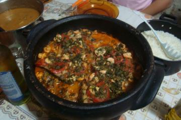 Moqueca de peixe e camarão